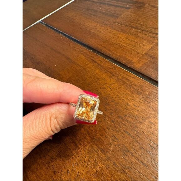 Woman’s gold plated ring - Picture 4 of 5